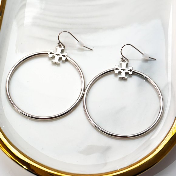 Tory Burch Stacked-T Logo Hoop Earrings in Silver (NWT) - Picture 6 of 6